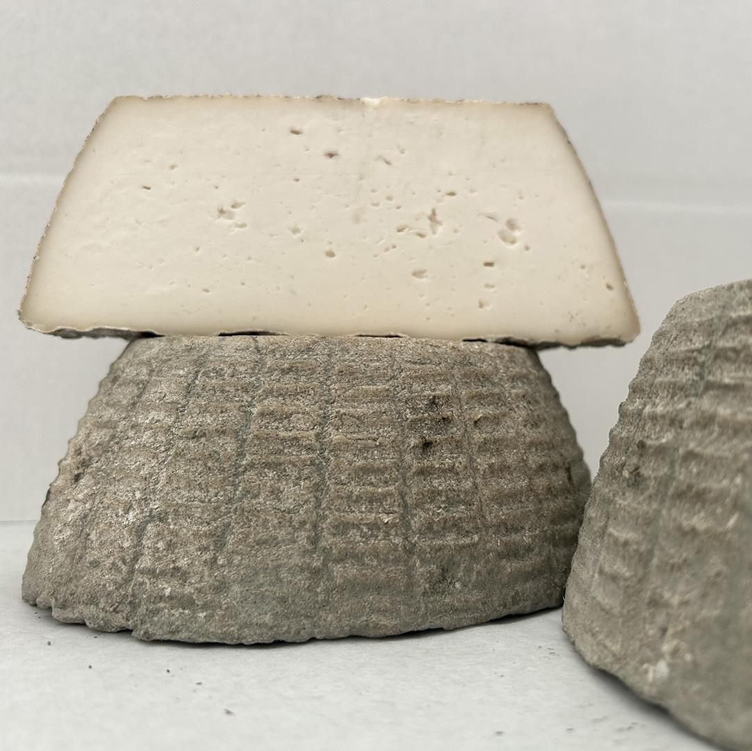 Imagen asociada a queso-nava-sin-prensar.jpg